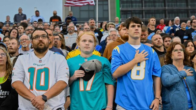 NFL drží okamih ticha pre štyroch zabitých pri streľbe v NYC

