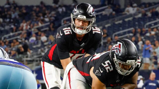NFL quarterback Ben Dinucci sa stáva vírusovým po tom, čo ho znížili sokoly 

