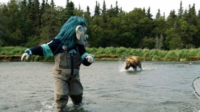 NHL News: Brown Bear obviní Kraken Mascota počas rybárskeho výletu

