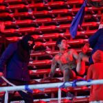 Juhoamerický futbalový zápas bol opustený po násilných konfliktoch medzi fanúšikmi Independiente a Universidad de Chile, ktorý zaznamenal 300 zatknutých a 10 zranených