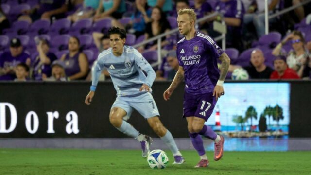 Neskoré góly zdvihnite Orlando okolo KC po dlhom oneskorení



