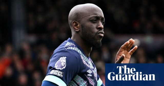 Newcastle United urobte vylepšenú ponuku PS40M pre Brentford's Yoane Wessa



