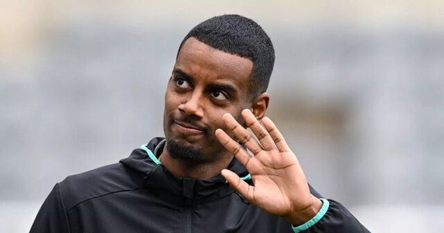 Newcastle informoval, že požaduje ₤ 150 miliónov ISAK náklady od Liverpoolu alebo „prinútiť ho zostať“ 

