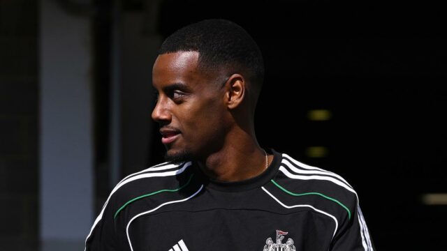 Newcastle je proti ponuke Liverpoolu spoločnosti Isak - správy

