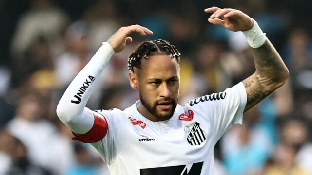 Neymar, Vinicius prehliadaný na Brazílsky tím pre kvalifikátory hrnčeka Globe 

