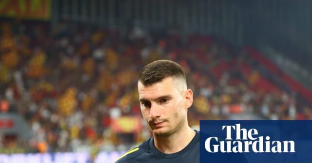 Nottingham Woodland in Speak s Autorize Dominik Livakovic z Fenerbahce | Nottingham Woodland 

