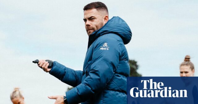 Nový inštruktor Spurs Ho Hums Ideálne poznámky na zlepšenie sebavedomia strany WSL | Tottenham Hotspur Female 

