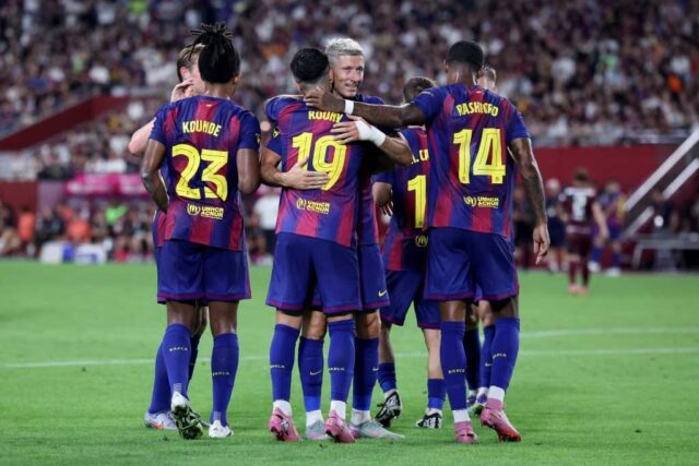 Nový podpis v Barcelone odhaľuje, s ktorými sú hráči najbližšie k tímu Hansi Flick

