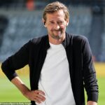 Bývalý útočník v Anglicku Peter Crouch (vyššie) sa zmocnil titulnej rasy, európskej vojny a budúcnosti budúcnosti tejto sezóny.