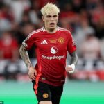 Chelsea otvorila predbežné rozhovory nad Manchesterom United s Alejandrom Garnachoom
