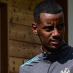 Odpoveď Newcastle na výcvikovú školu pred transferom na výcvikovú školu „Slouch Farewell“ od Alexandra Isaka