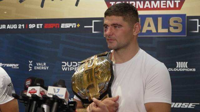 Oleg Popov sa otvorí, aby sa vysporiadal s Francisom Ngannou po víťazstve titulu PFL v roku 2025 

