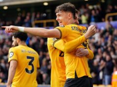 „Strand Larsen za 48 miliónov libier?“ Troy Deeney by sa mal posmievať druhej zmluve Crystal Palace v deň uzávierky Ornstein odhaľuje ₤ 50 m návrhy poklesom na strane PL pre demonštrantov, ktorý nie je náhradou ISAK