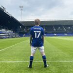 Ed Sheeran dal Ipswichovi niekoľko čísel v štyroch z posledných piatich sezón