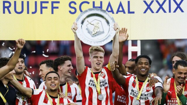PSV Eindhoven porazil smoliar pred Eagles, aby vyhral Shield Johan Cruyff


