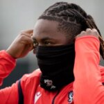 Paul Merson objasňuje rozhodnutie Arsenalu v porovnaní s Liverpoolom pred Eberechi Eze Move