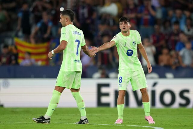 Pedri výpary pri výbere náboja počas víťazstva v Barcelone Resurgence Win 

