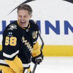 NHL: Los Angeles Kings v Pittsburgh Penguins