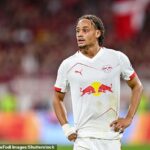 22 -ročný Simons bol zacielený Chelsea skôr v okne iba pre svojich londýnskych súperov Tottenham, ktorý ich teraz preskočil do závodu, aby ho podpísali