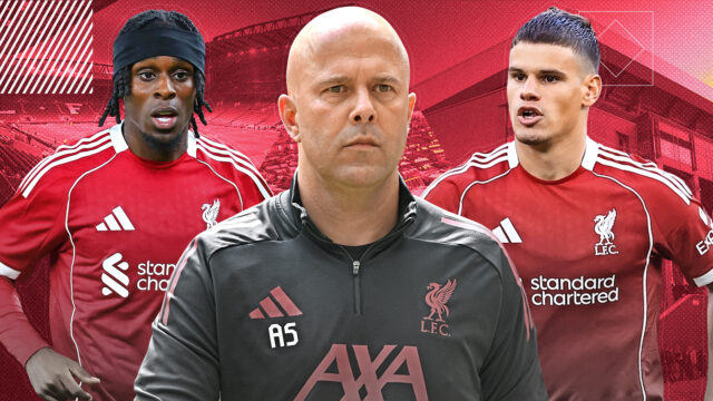 Liverpool, Anglicko - 15. augusta: Antoine Semenyo z Bournemouth oslavuje po strelení gólu, aby sa dosiahol 2-2 počas zápasu Premier League medzi Liverpoolom a Bournemouthom v Anfielde 15. augusta 2025 v Liverpoole v Anglicku. (Foto: Robbie Jay Barratt - AMA/Getty Images)