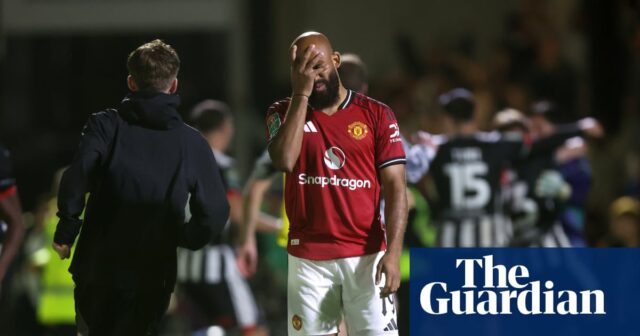 Pozoruhodné Grimsby Degrady Manchester United s víťazstvom prestrelky | hrnček Carabao 

