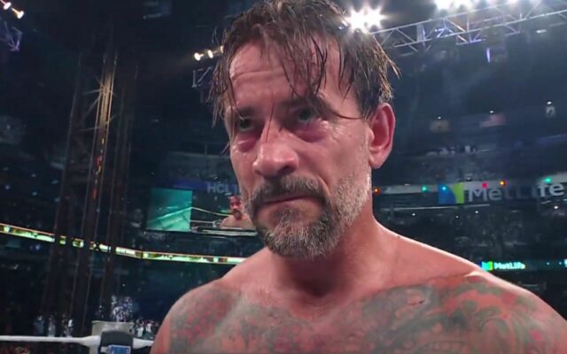 (Pozri) CM Punk sa ospravedlňuje fanúšikom WWE v nechutnom čase po tom, čo Sumperslam 2025 vychádza zo vzduchu

