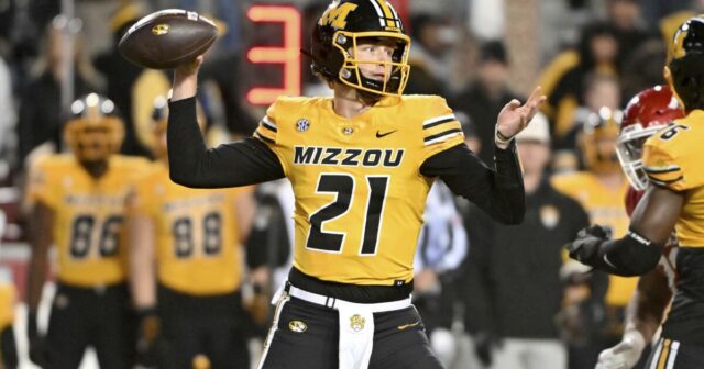 Prečo Dodgers Draft Choice Sam Horn dokončuje pre začiatočnú úlohu QB Missouri 

