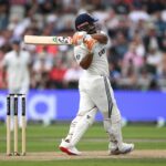Rishabh Panty oslavuje svoje storočie v hlave. (Kredity: Getty)