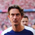 Prečo sa Thomas Frank pozrel na Djed Spence a Brennan Johnson v Tottenham Dugout