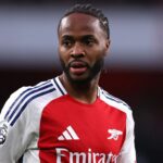 West Ham odišiel do závodu, aby tento rok v lete podpísal Sterling z Chelsea