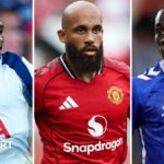 Triptych sa rozdeľuje v troch vermálnych stĺpcoch, ktoré ukazujú Mohameda Kudusa, Bryana Mbeumo a Habib Diatric v akcii pre Tottenham Hotspur, Manchester United a Sunderland. Kudus nesie bielu košeľu, mbeumo v červenej farbe a hnačky v červených a bielych zvislých pruhoch
