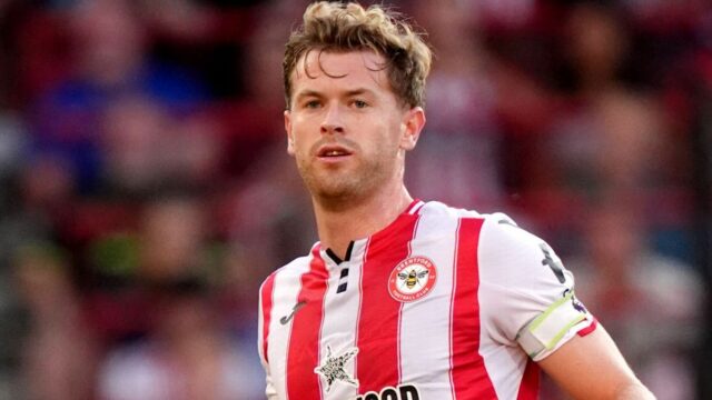 Prenos povesti, správy: Liverpool, Man Utd, Spurs Eye Collins



