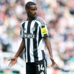 Prenos správ, povesti: Isak do Liverpoolu; Rozhodovacie tímy Sesko