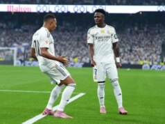 Real Madrid vyzval na futures Viníciusa Jr. a Kyliana Mbappého Presne ako Kylian Mbappé prestal Vinícius ml. Z obtiažnosti rozhodcu vs Oviedo