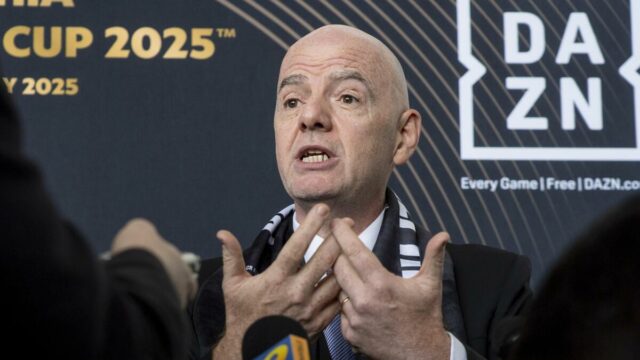 Prezident FIFA Gianni Infantino odsudzuje „neprijateľný“ rasizmus po incidentoch na nemeckých pohárových hrách

