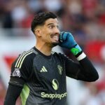 Manchester United brankár Altay Bayindir Howler daroval Arsenalovi skoré vedenie