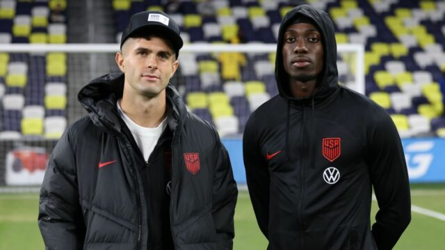 Pulisic, Weah Slam „Policajný dôstojník“ kritika bývalých amerických hráčov

