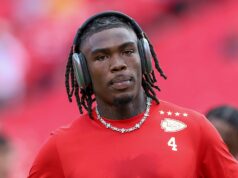 Hlavný prijímač Rashee Rice bol uväznený na 30 dní po porušení skúšobnej doby a mohlo by sa to ešte zhoršiť Rashee Rice sa pozastaví 6 videohier od NFL pre náklady na nehody v Dallase diaľnice