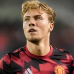 Hojlund je tento rok v lete čoraz viac opustiť Man United