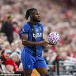 Antoine Semenyo hlásil rasistické zneužívanie fanúšika počas Bournemouthovho stretu s Liverpoolom