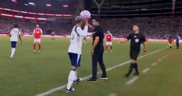 Richard Keys donne à Mikel Arteta une pièce de son esprit après l'incident d'Arsenal contre Tottenham
