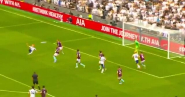 Richarlison's 'Insane Scissor-Kick' proti Burnleymu je „uchádzač o góly pre sezónu“



