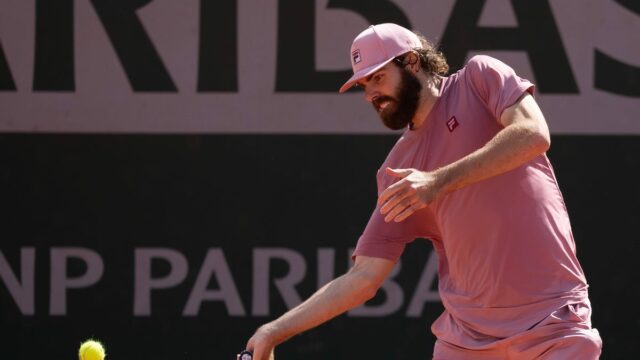 Riley Opelka sa posunula vpred s Cincinnati Open nad Hugom Dellienom

