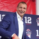 Rob Gronkowski oznámil, že po podpísaní jednodňovej dohody odchádza do dôchodku ako Patriot.