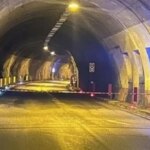 Rompant deux footballeurs tués dans un accident de tunnel d'horreur alors que le coéquipier se précipitait à l'hôpital