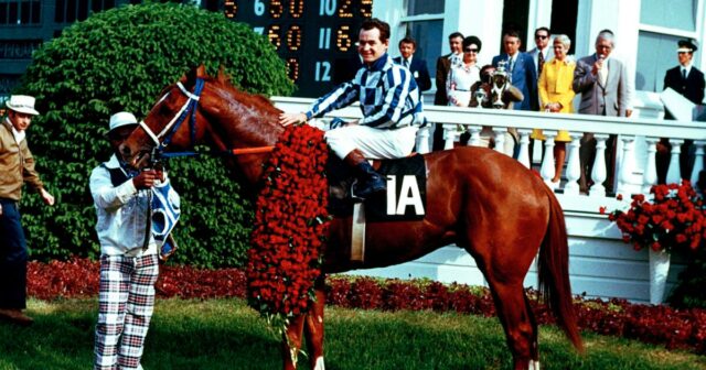 Ron Turcotte, žokej pre trojsmerného sekretariátu šampióna koruny, zomrel o 84 

