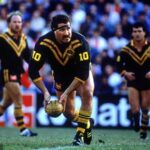 Legenda o Queensland Marons Sam Back je tragicky mŕtvy vo veku 64 rokov