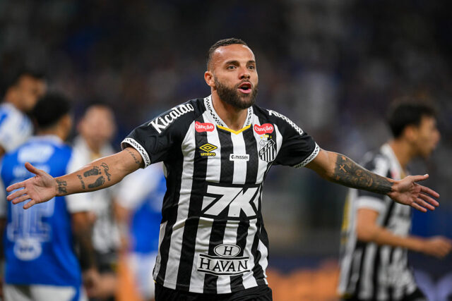 Santos prichádza zozadu, aby porazil Cruzeiro v podprsenke, Gap Gear Santos prichádza zozadu, aby porazil Cruzeiro v podprsenke, Gap Gear vyrazí do zóny kvapky