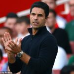 Mikel Arteta varoval konkurentov Premier League, že obrany Viktora Gyokesa môžu „zničiť“