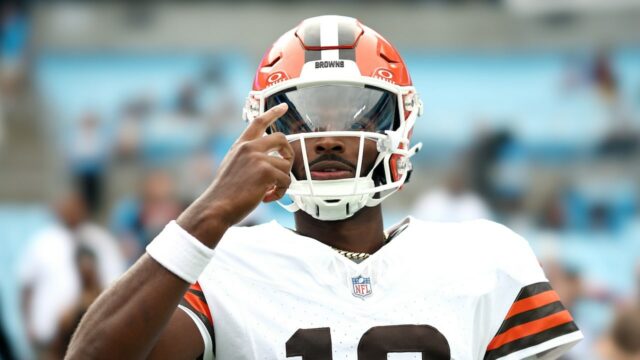 Shedeur Sanders hodí 2 dotykové prihrávky v debute pred sezónou Browns

